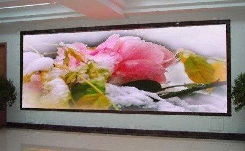 成都led顯示屏廠家：清洗led顯示屏需要用到哪些設(shè)備設(shè)施？